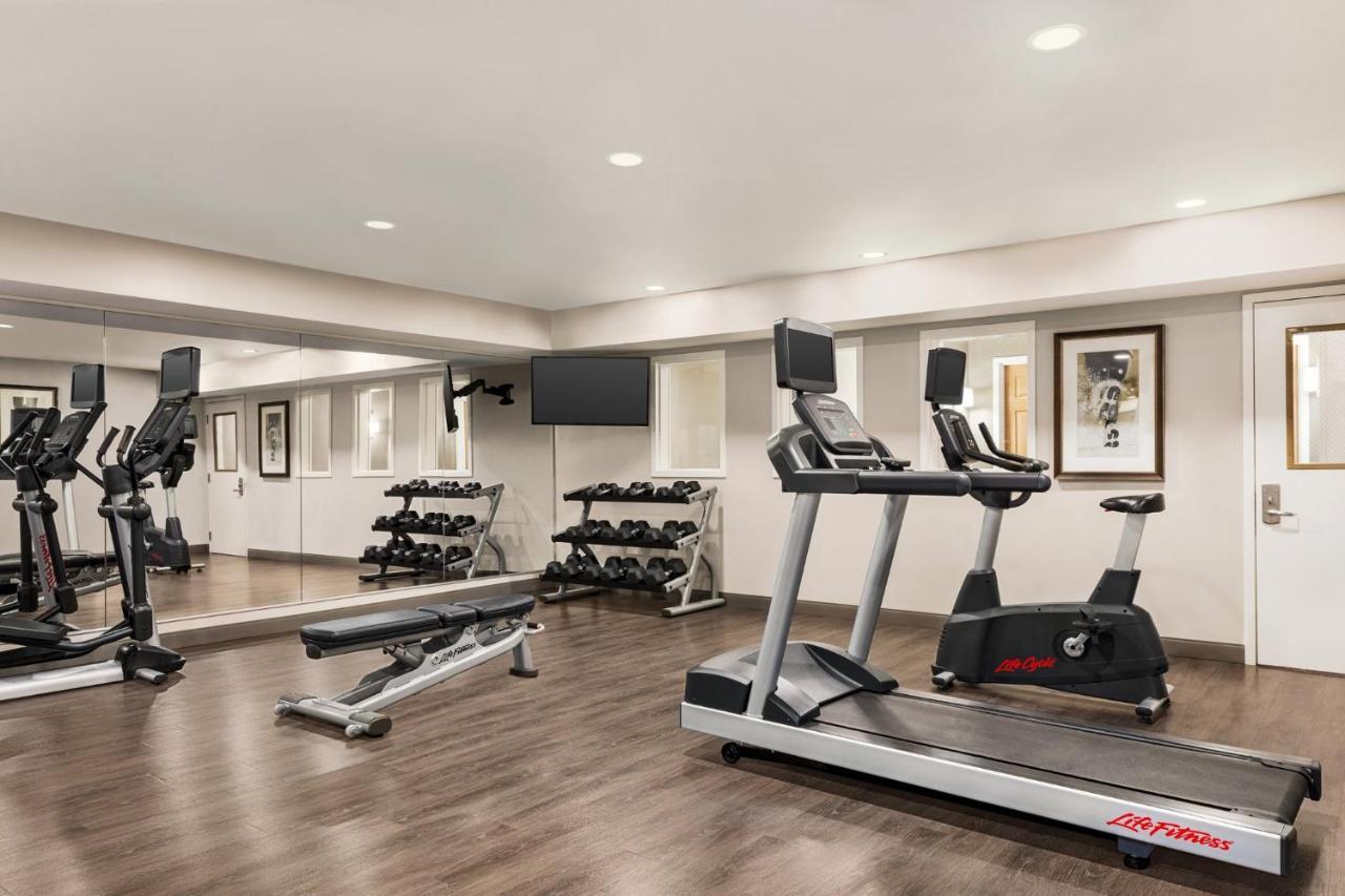 Staybridge Suites Fort Wayne By Ihg Ellisville Exterior photo